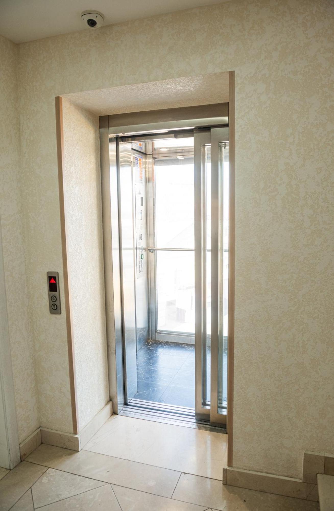 Hoshen Hotel Uman Bagian luar foto