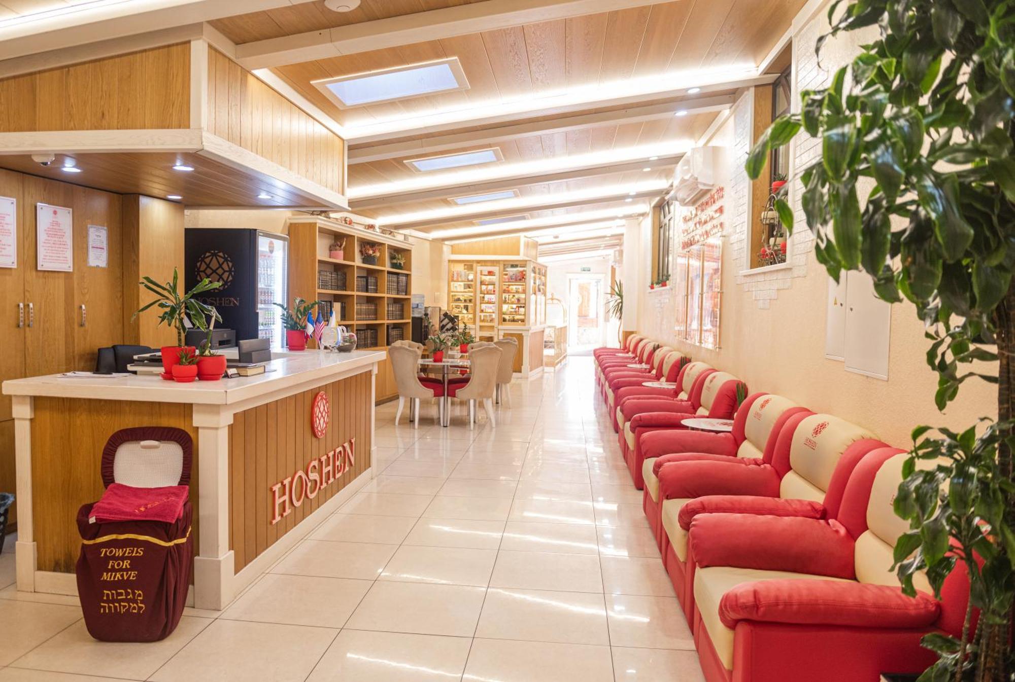 Hoshen Hotel Uman Bagian luar foto