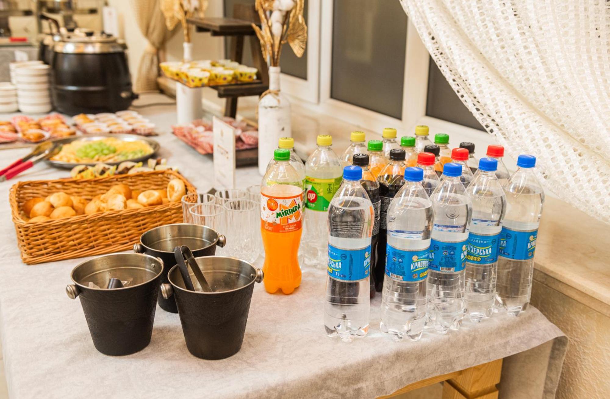 Hoshen Hotel Uman Bagian luar foto